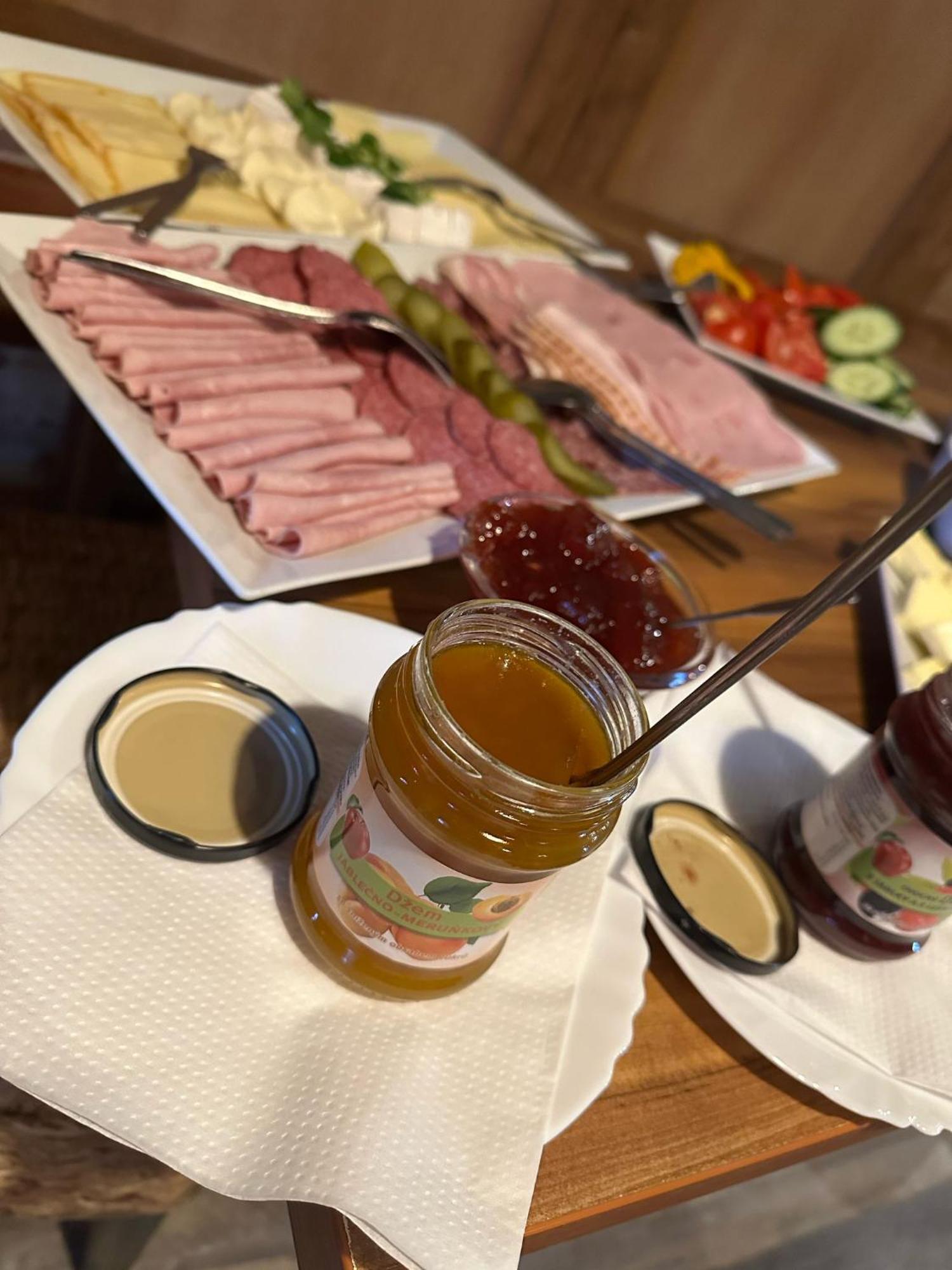 מלון Česká Lípa Restaurace Stara Lipa מראה חיצוני תמונה