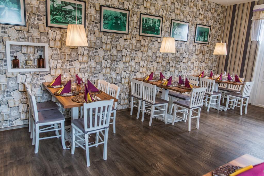 מלון Česká Lípa Restaurace Stara Lipa מראה חיצוני תמונה