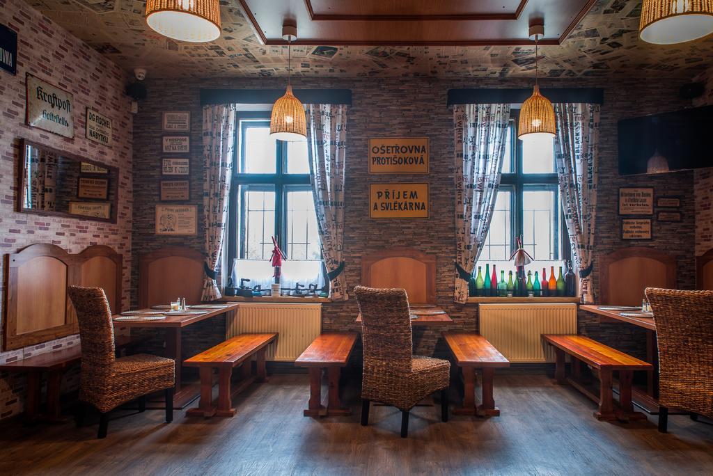 מלון Česká Lípa Restaurace Stara Lipa מראה חיצוני תמונה