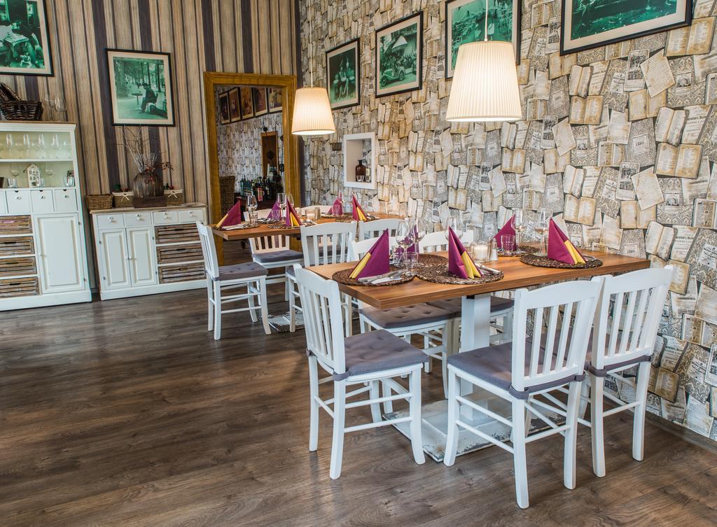 מלון Česká Lípa Restaurace Stara Lipa מראה חיצוני תמונה